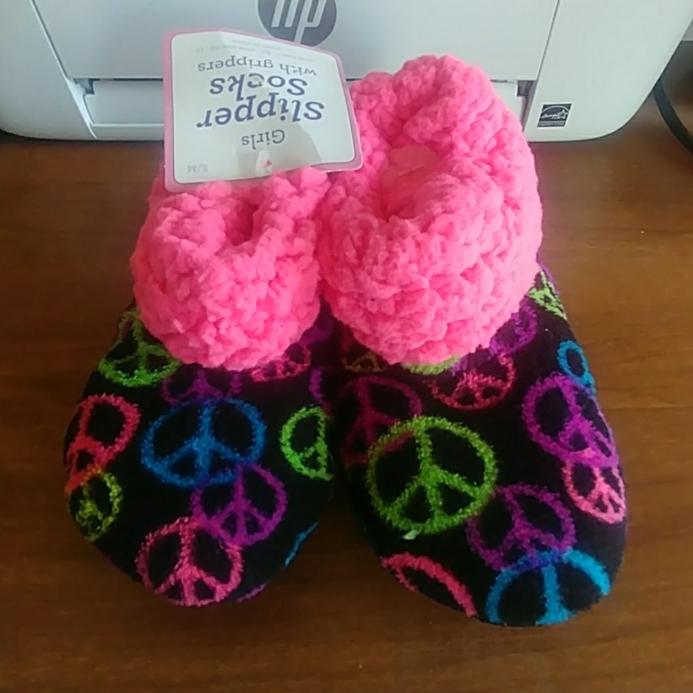 NWT Girls slipper socks